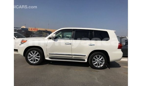 Acheter Import Voiture Toyota Land Cruiser Blanc à Import - Dubai, #<Region:0x000000000c5121b8> Acheter Import Voiture Toyota Land Cruiser Blanc à Import - Dubai, #<Region:0x000000000c5121b8>
