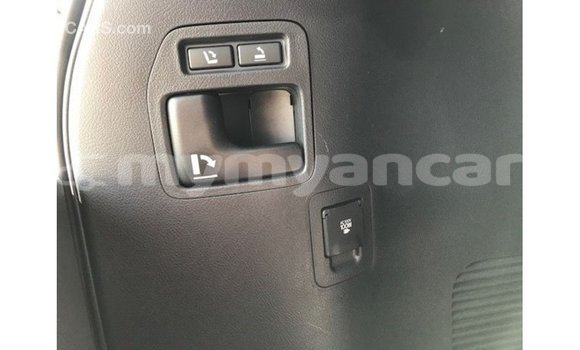 Acheter Import Voiture Toyota Land Cruiser Blanc à Import - Dubai, #<Region:0x000000000c5121b8> Acheter Import Voiture Toyota Land Cruiser Blanc à Import - Dubai, #<Region:0x000000000c5121b8>