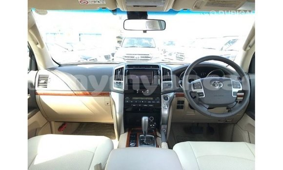 Acheter Import Voiture Toyota Land Cruiser Blanc à Import - Dubai, #<Region:0x000000000c5121b8> Acheter Import Voiture Toyota Land Cruiser Blanc à Import - Dubai, #<Region:0x000000000c5121b8>