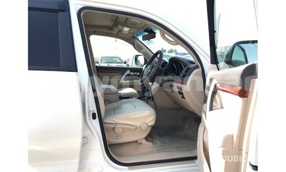 Acheter Import Voiture Toyota Land Cruiser Blanc à Import - Dubai, #<Region:0x000000000c5121b8> Acheter Import Voiture Toyota Land Cruiser Blanc à Import - Dubai, #<Region:0x000000000c5121b8>
