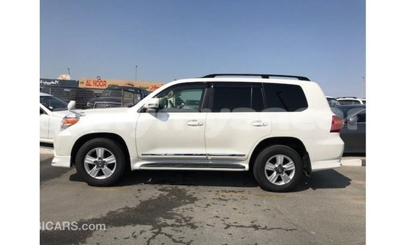 Acheter Import Voiture Toyota Land Cruiser Blanc à Import - Dubai, #<Region:0x000000000c5121b8> Acheter Import Voiture Toyota Land Cruiser Blanc à Import - Dubai, #<Region:0x000000000c5121b8>