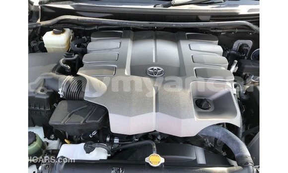 Acheter Import Voiture Toyota Land Cruiser Blanc à Import - Dubai, #<Region:0x000000000c5121b8> Acheter Import Voiture Toyota Land Cruiser Blanc à Import - Dubai, #<Region:0x000000000c5121b8>