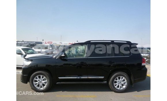 Buy Import Toyota Land Cruiser Black Car in Import - Dubai in Ayeyarwady Buy Import Toyota Land Cruiser Black Car in Import - Dubai in Ayeyarwady