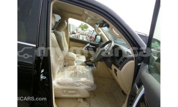 သွင်းကုန် Toyota Land Cruiser Black ကား Import - Dubai Ayeyarwady သွင်းကုန် Toyota Land Cruiser Black ကား Import - Dubai Ayeyarwady