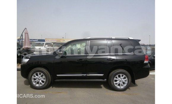 သွင်းကုန် Toyota Land Cruiser Black ကား Import - Dubai Ayeyarwady သွင်းကုန် Toyota Land Cruiser Black ကား Import - Dubai Ayeyarwady