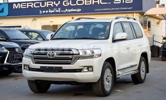 Buy Import Toyota Land Cruiser White Car in Import - Dubai in Ayeyarwady Buy Import Toyota Land Cruiser White Car in Import - Dubai in Ayeyarwady