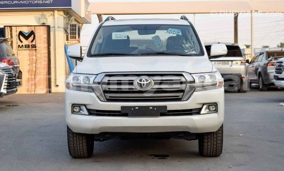 Buy Import Toyota Land Cruiser White Car in Import - Dubai in Ayeyarwady Buy Import Toyota Land Cruiser White Car in Import - Dubai in Ayeyarwady