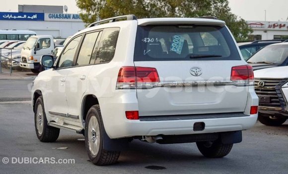 Buy Import Toyota Land Cruiser White Car in Import - Dubai in Ayeyarwady Buy Import Toyota Land Cruiser White Car in Import - Dubai in Ayeyarwady