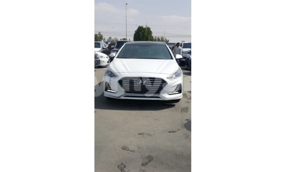 Buy Import Hyundai Sonata White Car in Import - Dubai in Ayeyarwady Buy Import Hyundai Sonata White Car in Import - Dubai in Ayeyarwady