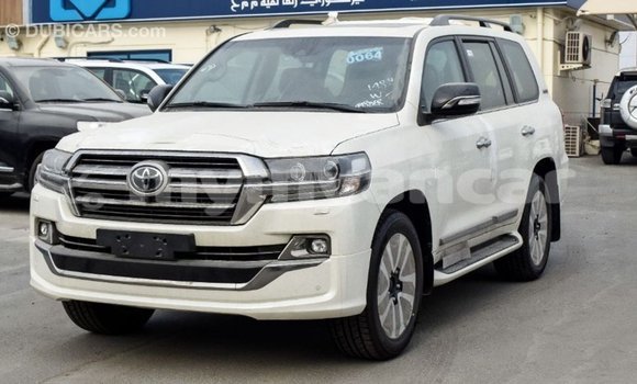 Buy Import Toyota Land Cruiser White Car in Import - Dubai in Ayeyarwady Buy Import Toyota Land Cruiser White Car in Import - Dubai in Ayeyarwady