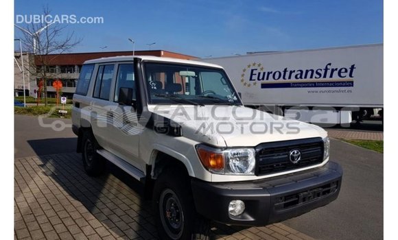 Buy Import Toyota Land Cruiser White Car in Import - Dubai in Ayeyarwady Buy Import Toyota Land Cruiser White Car in Import - Dubai in Ayeyarwady