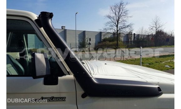 Buy Import Toyota Land Cruiser White Car in Import - Dubai in Ayeyarwady Buy Import Toyota Land Cruiser White Car in Import - Dubai in Ayeyarwady