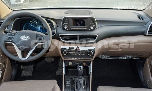 သွင်းကုန် Hyundai Tucson White ကား Import - Dubai Ayeyarwady သွင်းကုန် Hyundai Tucson White ကား Import - Dubai Ayeyarwady