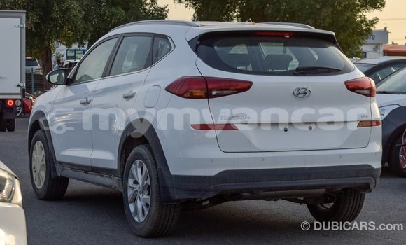 သွင်းကုန် Hyundai Tucson White ကား Import - Dubai Ayeyarwady သွင်းကုန် Hyundai Tucson White ကား Import - Dubai Ayeyarwady