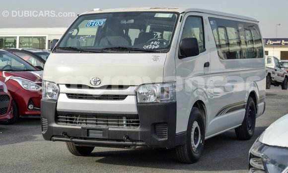 Buy Import Toyota Hiace White Car in Import - Dubai in Ayeyarwady Buy Import Toyota Hiace White Car in Import - Dubai in Ayeyarwady