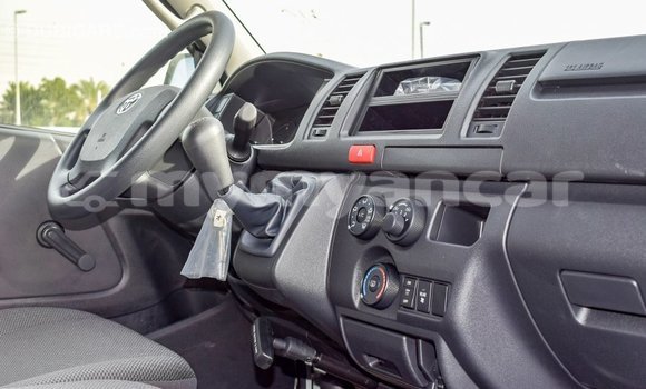 Buy Import Toyota Hiace White Car in Import - Dubai in Ayeyarwady Buy Import Toyota Hiace White Car in Import - Dubai in Ayeyarwady