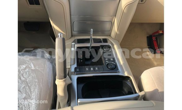 Buy Import Toyota Land Cruiser White Car in Import - Dubai in Ayeyarwady Buy Import Toyota Land Cruiser White Car in Import - Dubai in Ayeyarwady