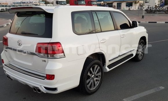 Buy Import Toyota Land Cruiser White Car in Import - Dubai in Ayeyarwady Buy Import Toyota Land Cruiser White Car in Import - Dubai in Ayeyarwady