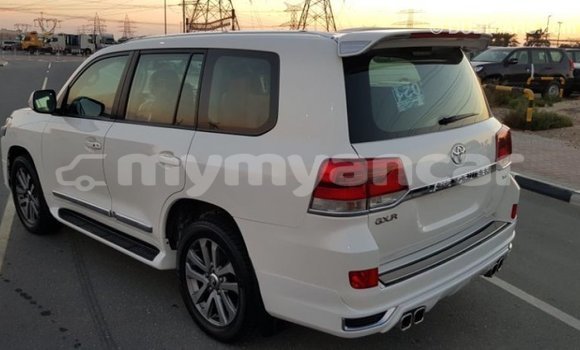 Buy Import Toyota Land Cruiser White Car in Import - Dubai in Ayeyarwady Buy Import Toyota Land Cruiser White Car in Import - Dubai in Ayeyarwady
