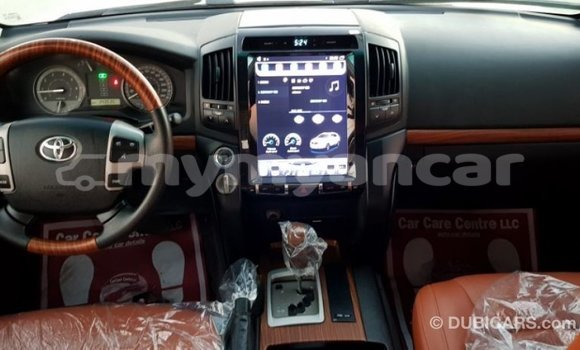 Buy Import Toyota Land Cruiser White Car in Import - Dubai in Ayeyarwady Buy Import Toyota Land Cruiser White Car in Import - Dubai in Ayeyarwady