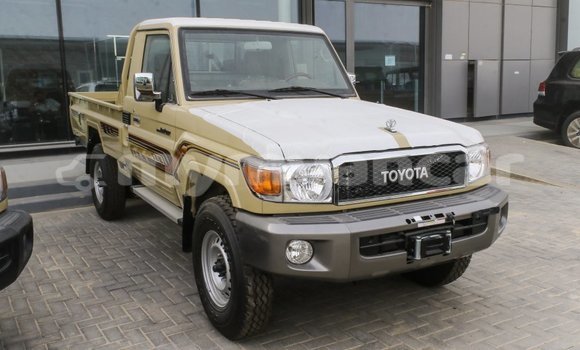 Buy Import Toyota Land Cruiser Beige Car in Import - Dubai in Ayeyarwady Buy Import Toyota Land Cruiser Beige Car in Import - Dubai in Ayeyarwady