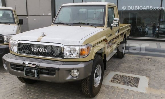 Buy Import Toyota Land Cruiser Beige Car in Import - Dubai in Ayeyarwady Buy Import Toyota Land Cruiser Beige Car in Import - Dubai in Ayeyarwady
