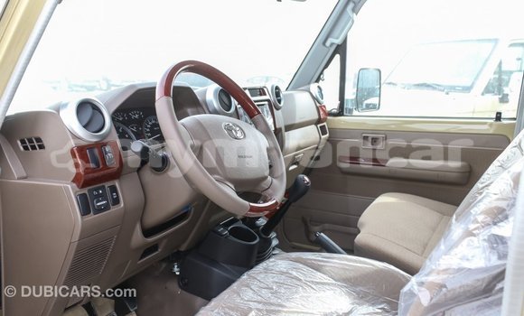 Buy Import Toyota Land Cruiser Beige Car in Import - Dubai in Ayeyarwady Buy Import Toyota Land Cruiser Beige Car in Import - Dubai in Ayeyarwady