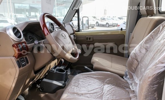 Buy Import Toyota Land Cruiser Beige Car in Import - Dubai in Ayeyarwady Buy Import Toyota Land Cruiser Beige Car in Import - Dubai in Ayeyarwady