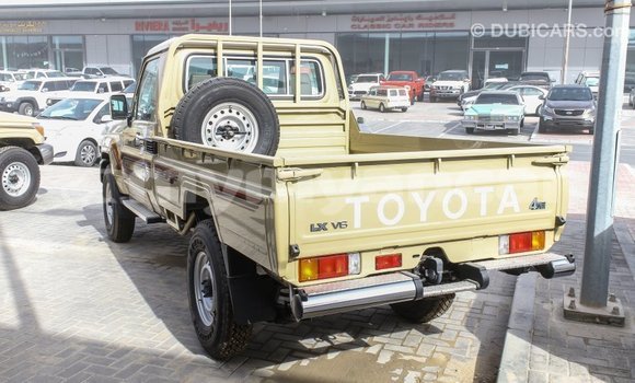 Buy Import Toyota Land Cruiser Beige Car in Import - Dubai in Ayeyarwady Buy Import Toyota Land Cruiser Beige Car in Import - Dubai in Ayeyarwady