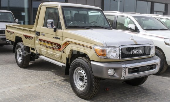 Buy Import Toyota Land Cruiser Beige Car in Import - Dubai in Ayeyarwady Buy Import Toyota Land Cruiser Beige Car in Import - Dubai in Ayeyarwady