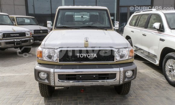 Buy Import Toyota Land Cruiser Beige Car in Import - Dubai in Ayeyarwady Buy Import Toyota Land Cruiser Beige Car in Import - Dubai in Ayeyarwady