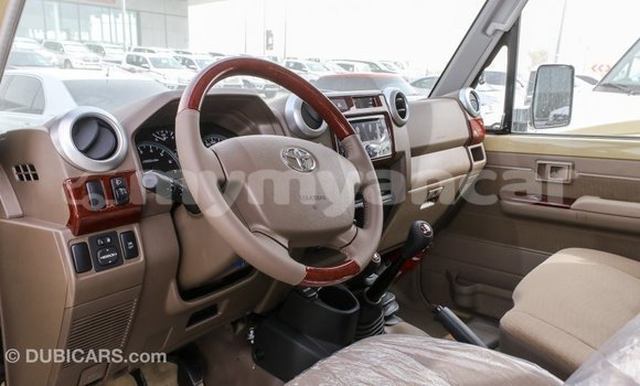 Buy Import Toyota Land Cruiser Beige Car in Import - Dubai in Ayeyarwady Buy Import Toyota Land Cruiser Beige Car in Import - Dubai in Ayeyarwady