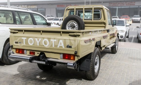 Buy Import Toyota Land Cruiser Beige Car in Import - Dubai in Ayeyarwady Buy Import Toyota Land Cruiser Beige Car in Import - Dubai in Ayeyarwady