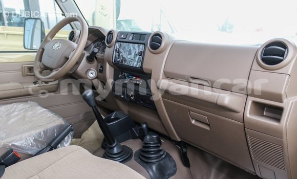 Buy Import Toyota Land Cruiser Beige Car in Import - Dubai in Ayeyarwady Buy Import Toyota Land Cruiser Beige Car in Import - Dubai in Ayeyarwady