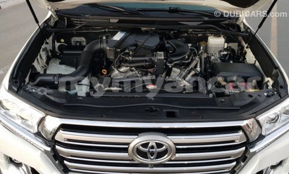 Buy Import Toyota Land Cruiser White Car in Import - Dubai in Ayeyarwady Buy Import Toyota Land Cruiser White Car in Import - Dubai in Ayeyarwady