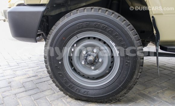 Buy Import Toyota Land Cruiser Beige Car in Import - Dubai in Ayeyarwady Buy Import Toyota Land Cruiser Beige Car in Import - Dubai in Ayeyarwady