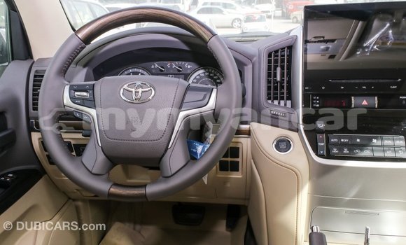 Buy Import Toyota Land Cruiser White Car in Import - Dubai in Ayeyarwady Buy Import Toyota Land Cruiser White Car in Import - Dubai in Ayeyarwady