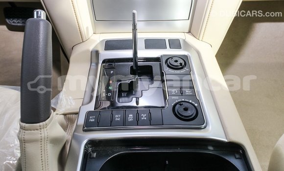 Buy Import Toyota Land Cruiser White Car in Import - Dubai in Ayeyarwady Buy Import Toyota Land Cruiser White Car in Import - Dubai in Ayeyarwady
