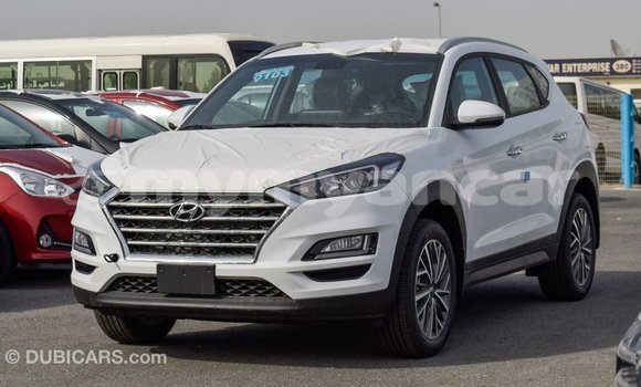သွင်းကုန် Hyundai Tucson White ကား Import - Dubai Ayeyarwady သွင်းကုန် Hyundai Tucson White ကား Import - Dubai Ayeyarwady