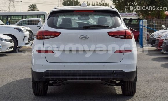 သွင်းကုန် Hyundai Tucson White ကား Import - Dubai Ayeyarwady သွင်းကုန် Hyundai Tucson White ကား Import - Dubai Ayeyarwady