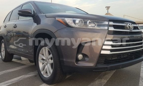 Buy Import Toyota Highlander Other Car in Import - Dubai in Ayeyarwady Buy Import Toyota Highlander Other Car in Import - Dubai in Ayeyarwady
