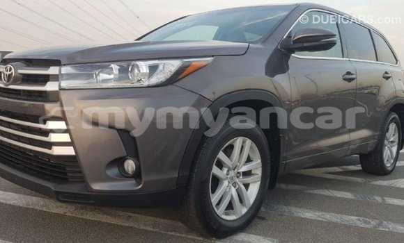 Buy Import Toyota Highlander Other Car in Import - Dubai in Ayeyarwady Buy Import Toyota Highlander Other Car in Import - Dubai in Ayeyarwady