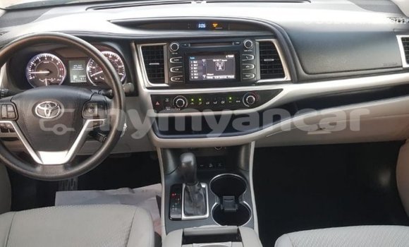 Buy Import Toyota Highlander Other Car in Import - Dubai in Ayeyarwady Buy Import Toyota Highlander Other Car in Import - Dubai in Ayeyarwady
