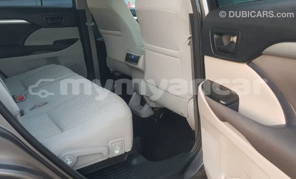 Buy Import Toyota Highlander Other Car in Import - Dubai in Ayeyarwady Buy Import Toyota Highlander Other Car in Import - Dubai in Ayeyarwady