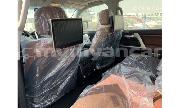 Buy Import Toyota Land Cruiser Black Car in Import - Dubai in Ayeyarwady Buy Import Toyota Land Cruiser Black Car in Import - Dubai in Ayeyarwady