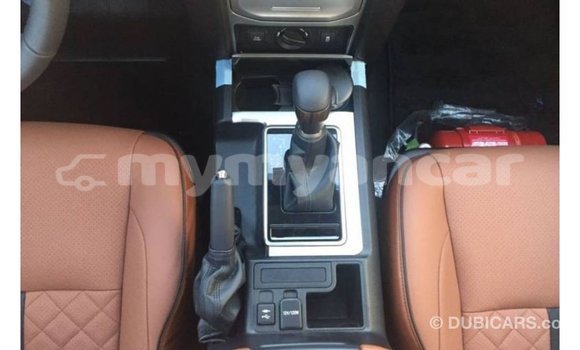 သွင်းကုန် Toyota Prado Black ကား Import - Dubai Ayeyarwady သွင်းကုန် Toyota Prado Black ကား Import - Dubai Ayeyarwady