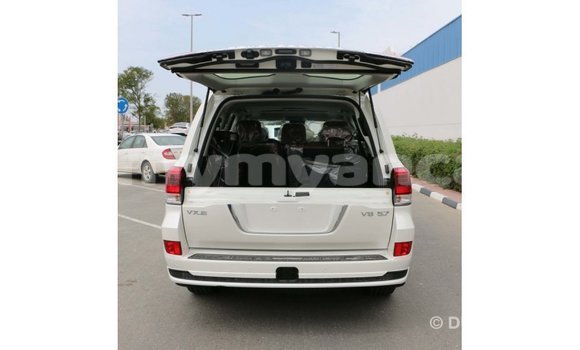Buy Import Toyota Land Cruiser White Car in Import - Dubai in Ayeyarwady Buy Import Toyota Land Cruiser White Car in Import - Dubai in Ayeyarwady