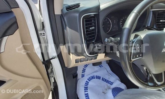 Buy Import Mitsubishi Outlander White Car in Import - Dubai in Ayeyarwady Buy Import Mitsubishi Outlander White Car in Import - Dubai in Ayeyarwady