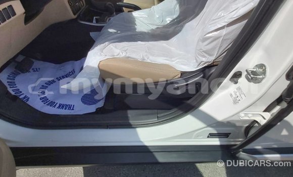 Buy Import Mitsubishi Outlander White Car in Import - Dubai in Ayeyarwady Buy Import Mitsubishi Outlander White Car in Import - Dubai in Ayeyarwady