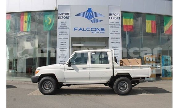 Buy Import Toyota Land Cruiser White Car in Import - Dubai in Ayeyarwady Buy Import Toyota Land Cruiser White Car in Import - Dubai in Ayeyarwady